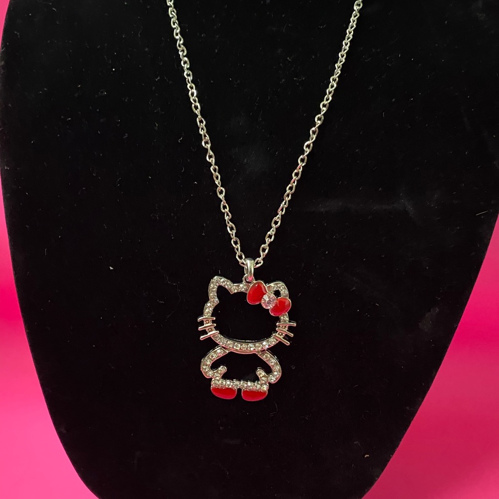 🌹 Hello Kitty Figure Rhinestones Necklace Chain🌹 - Picture 2 of 7